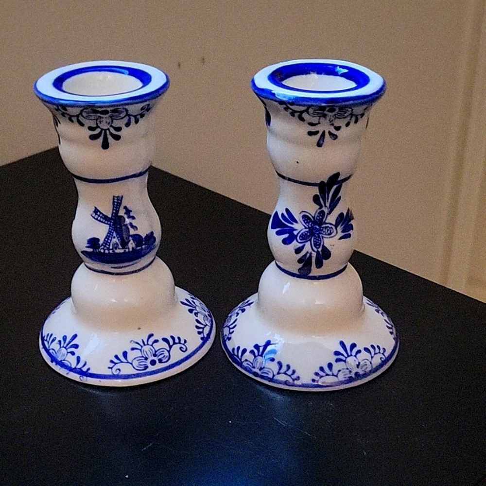 Delft blue and white candlestickes ( one set )